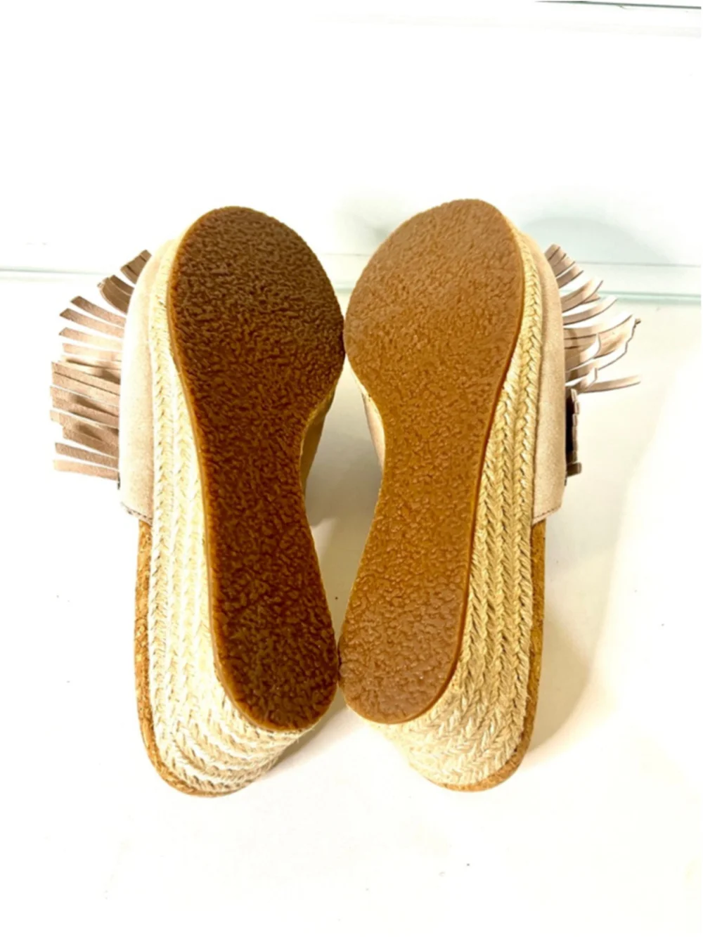 UGG Danes Women’s Tan suede fringe wedge sandals size 10